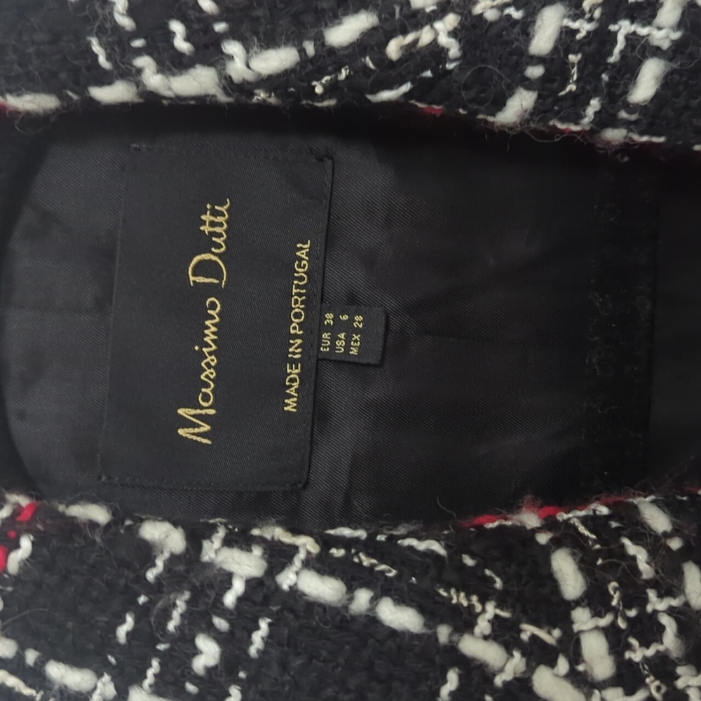 Massimo Dutti Women's Black and Red Plaid Coat - Picture 3 of 13